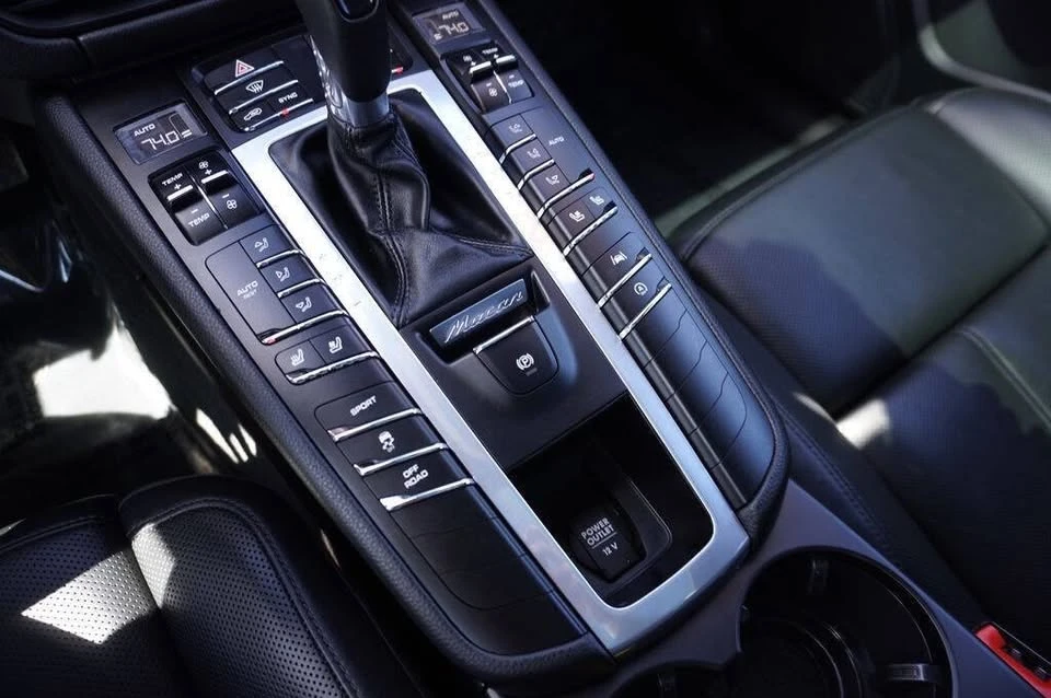 2021 Porsche Macan Turbo - Image 20 of 20