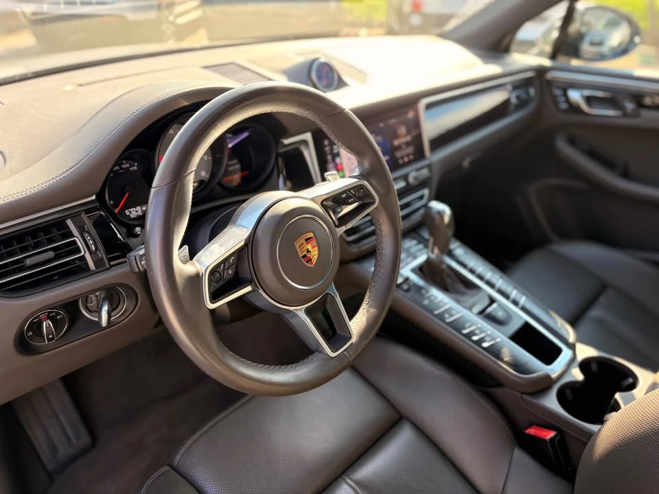 2021 Porsche Macan - Image 5 of 6