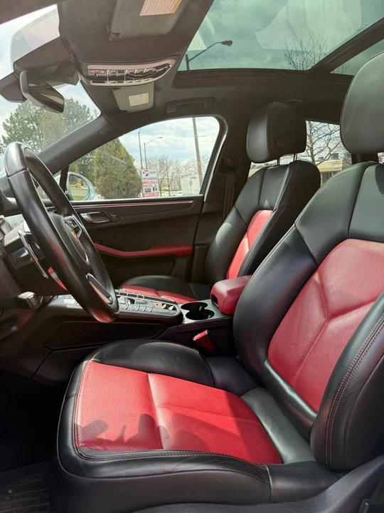 2021 Porsche Macan - Image 7 of 12