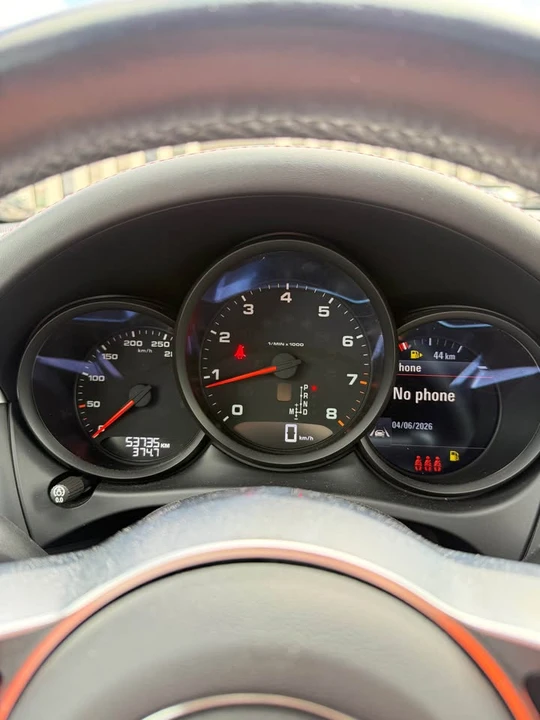 2021 Porsche Macan - Image 11 of 12