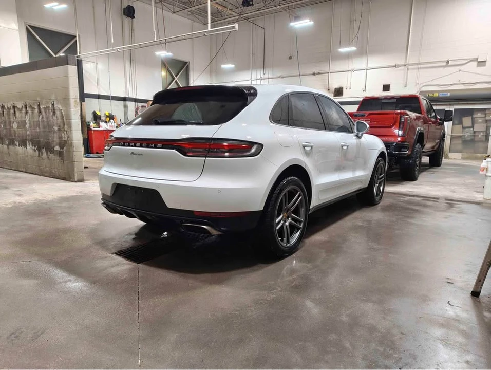 2021 Porsche Macan - Image 4 of 6