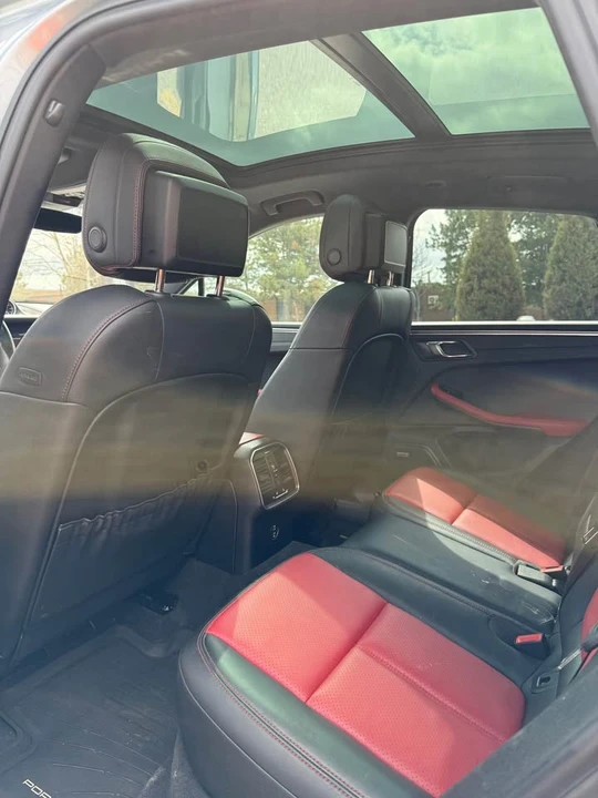 2021 Porsche Macan - Image 6 of 12