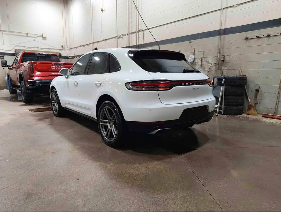 2021 Porsche Macan - Image 3 of 6