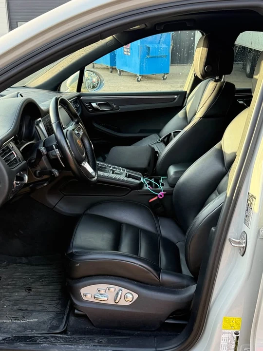2021 Porsche Macan - Image 6 of 7