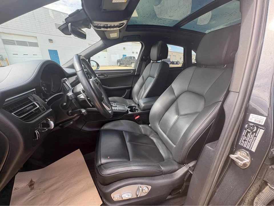 2021 Porsche Macan - Image 12 of 18