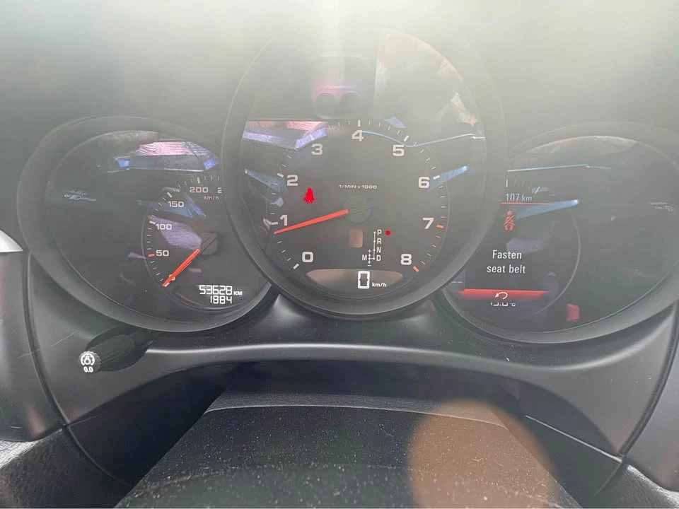 2021 Porsche Macan - Image 17 of 18