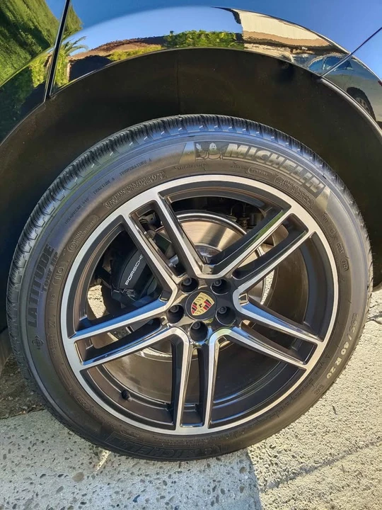 2021 Porsche Macan - Image 3 of 3