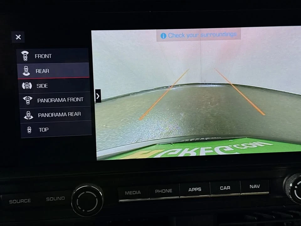 2021 Porsche Macan - Image 14 of 19