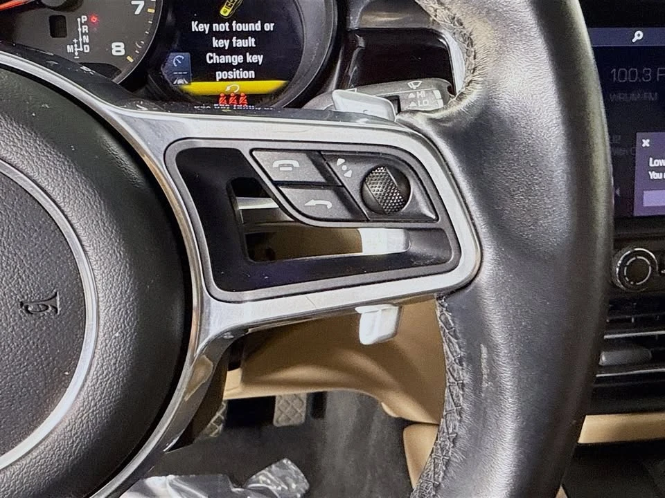 2021 Porsche Macan - Image 10 of 19