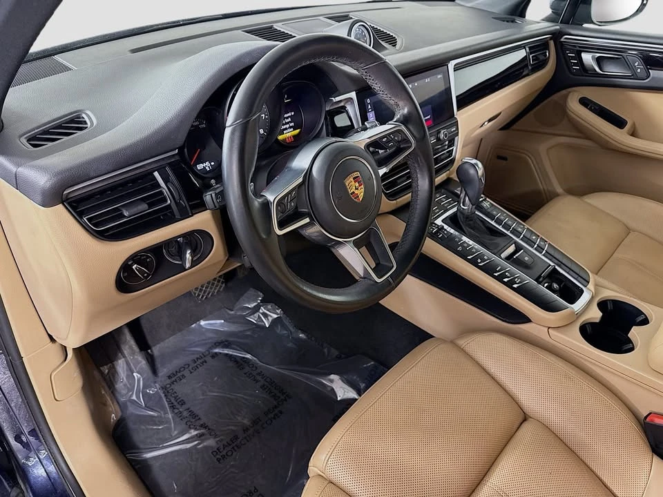 2021 Porsche Macan - Image 17 of 19