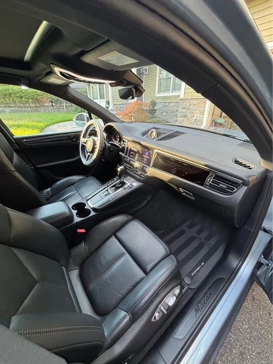 2021 Porsche Macan - Image 4 of 8