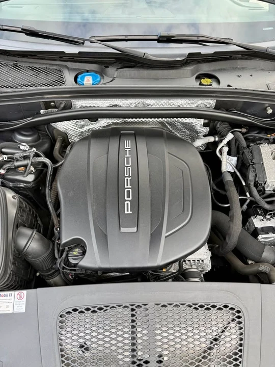 2021 Porsche Macan - Image 8 of 8