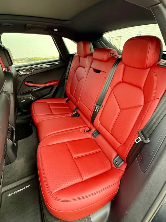 2021 Porsche Macan - Image 7 of 8