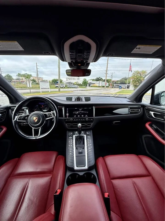 2021 Porsche Macan - Image 3 of 8