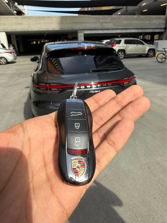 2021 Porsche Macan - Image 15 of 15