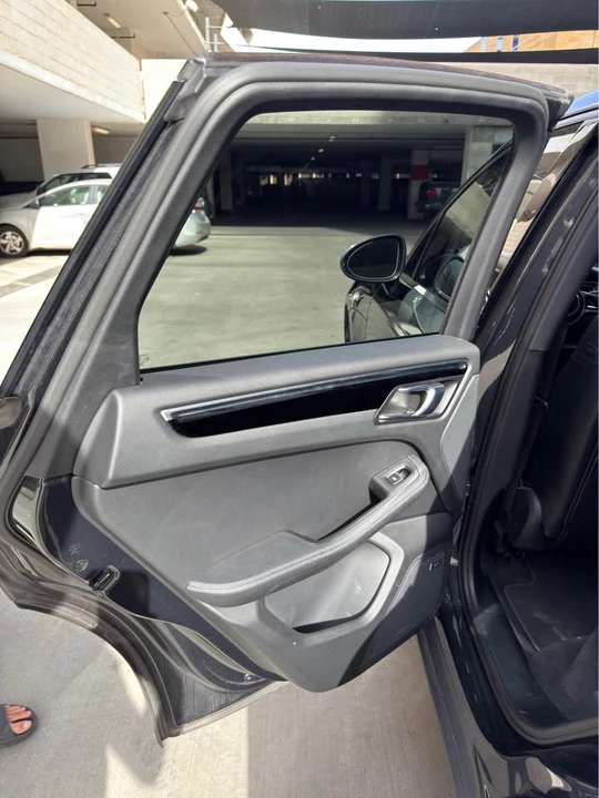2021 Porsche Macan - Image 13 of 15