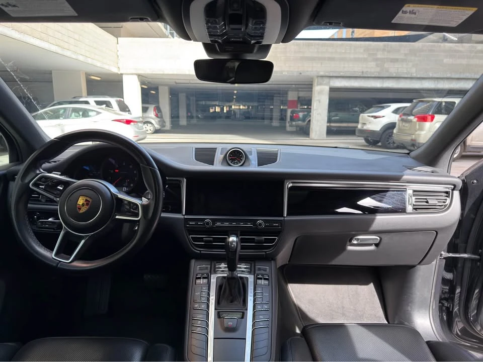 2021 Porsche Macan - Image 11 of 15