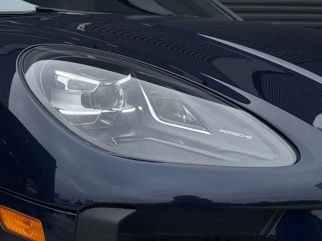 2021 Porsche Macan - Image 12 of 20