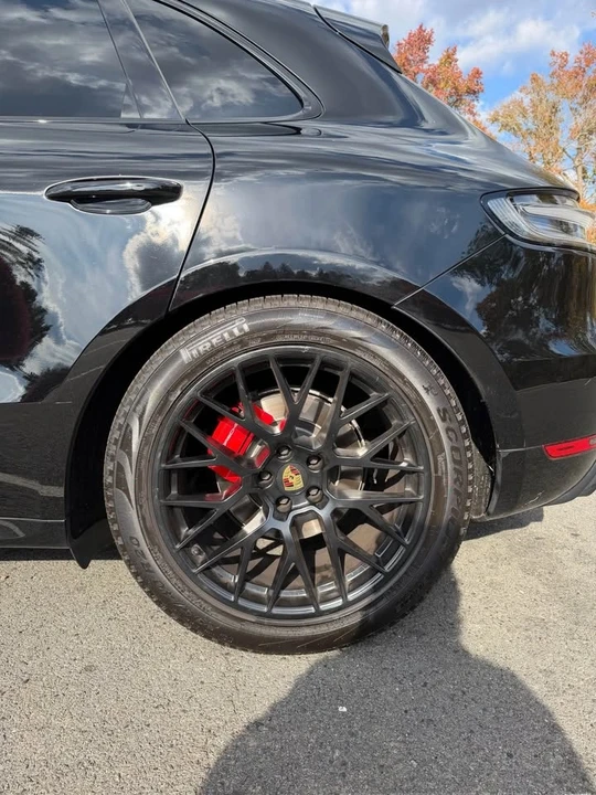 2021 Porsche Macan GTS - Image 9 of 18