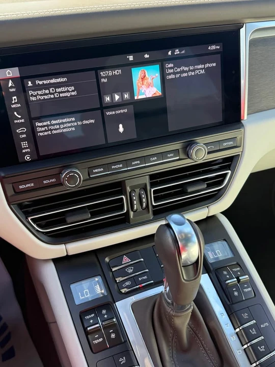 2021 Porsche Macan GTS - Image 14 of 16