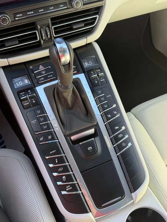 2021 Porsche Macan GTS - Image 15 of 16