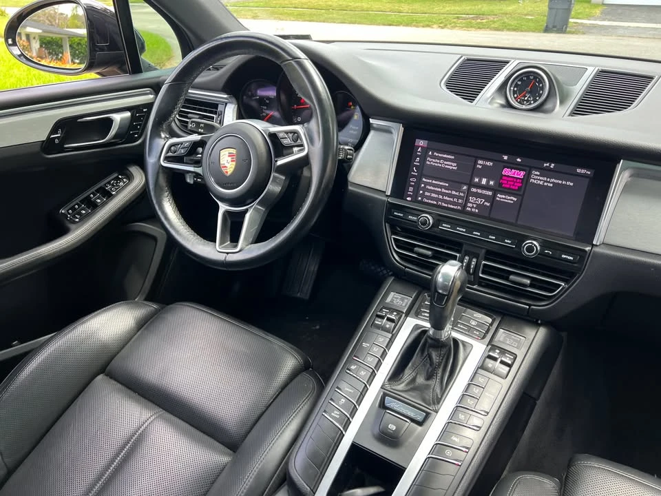 2021 Porsche Macan - Image 8 of 18