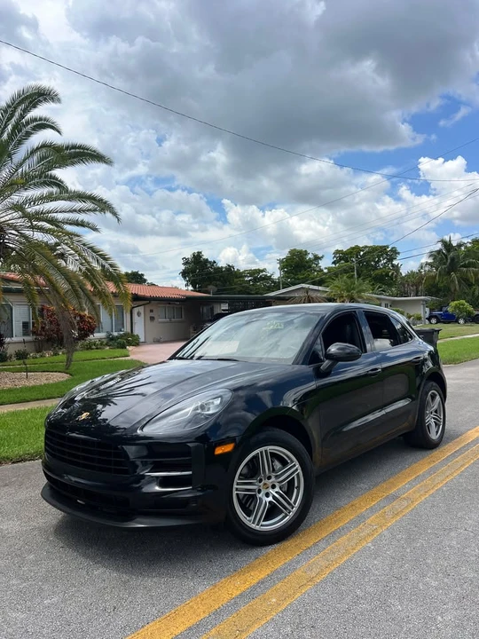 2021 Porsche Macan - Image 2 of 18