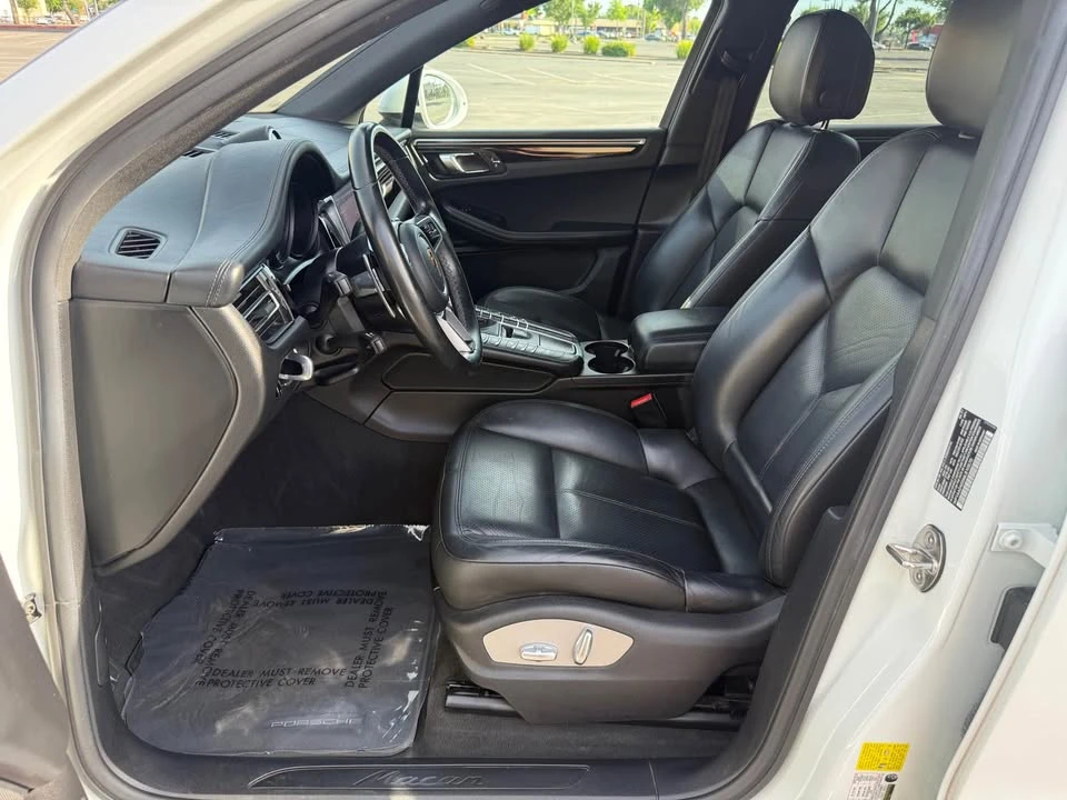 2021 Porsche Macan - Image 13 of 19