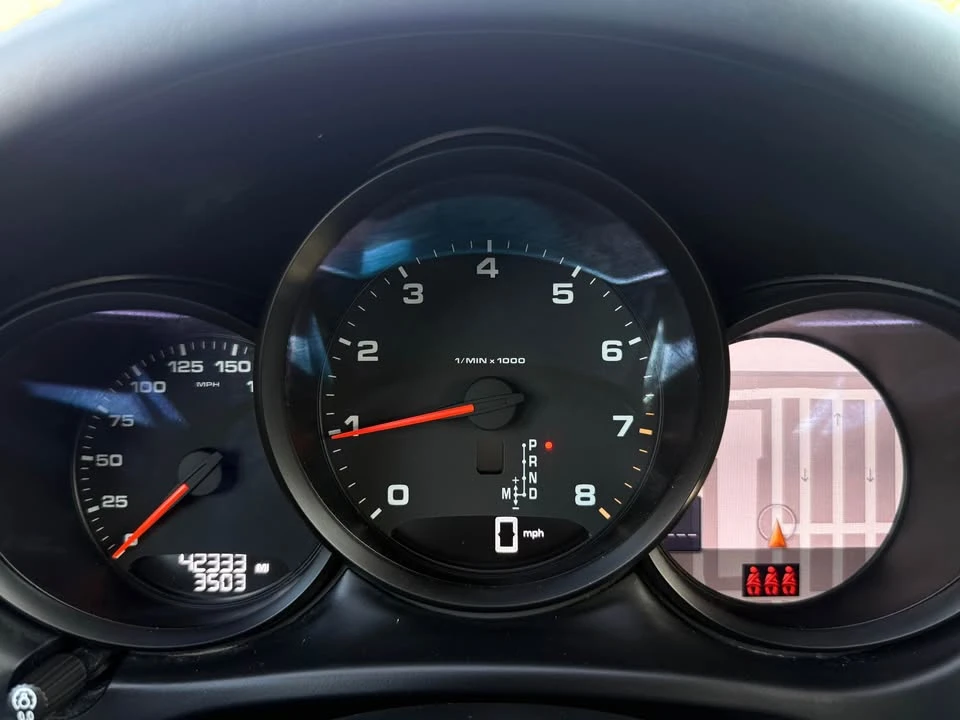 2021 Porsche Macan - Image 11 of 19