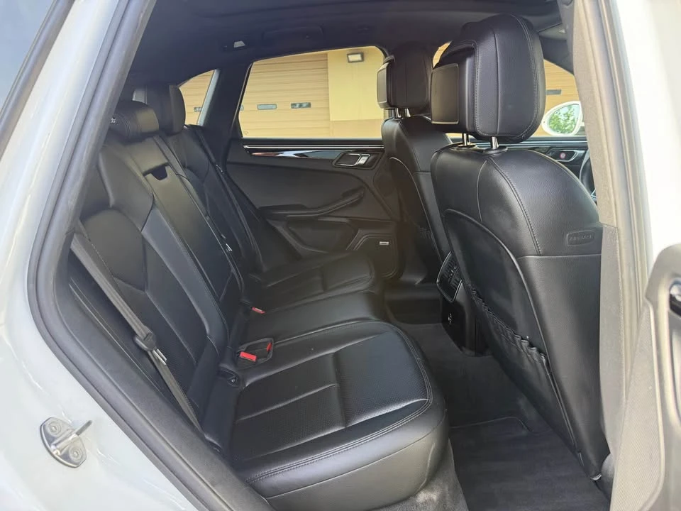 2021 Porsche Macan - Image 19 of 19