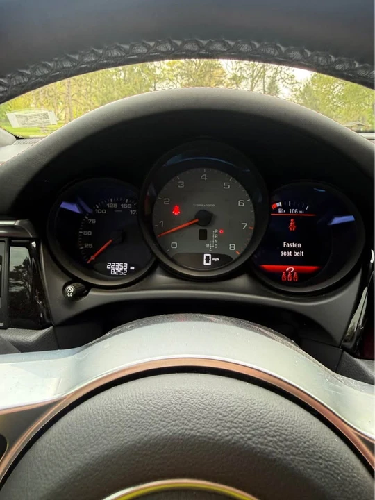 2021 Porsche Macan S - Image 15 of 16