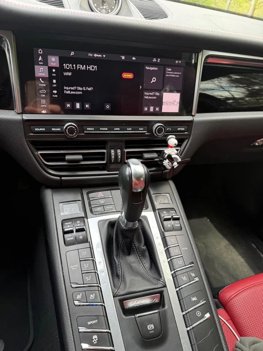 2021 Porsche Macan S - Image 14 of 16