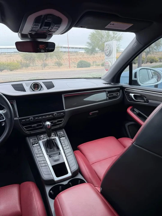 2021 Porsche Macan S - Image 12 of 13