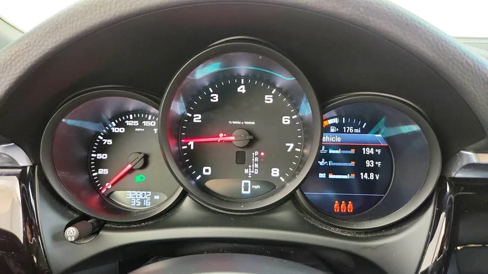 2021 Porsche Macan S - Image 9 of 18