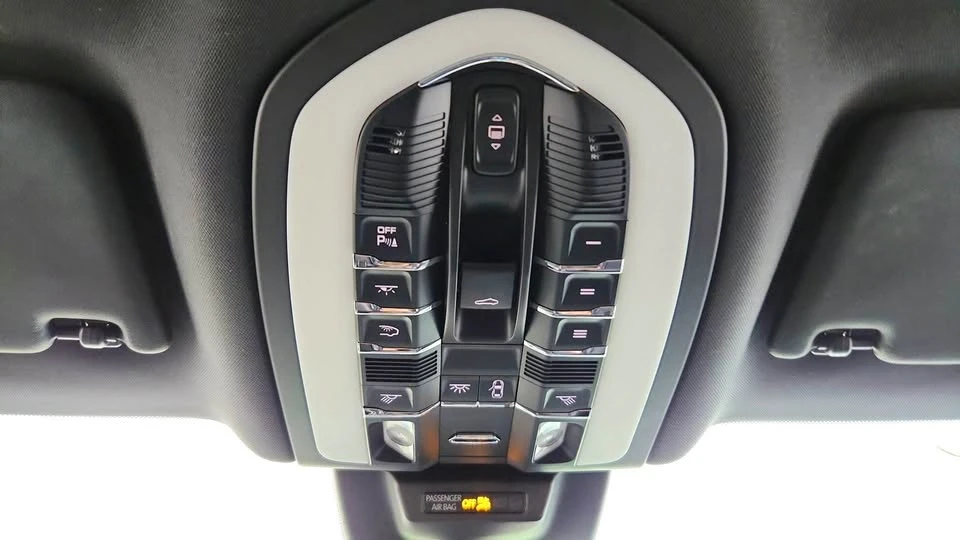 2021 Porsche Macan S - Image 13 of 18