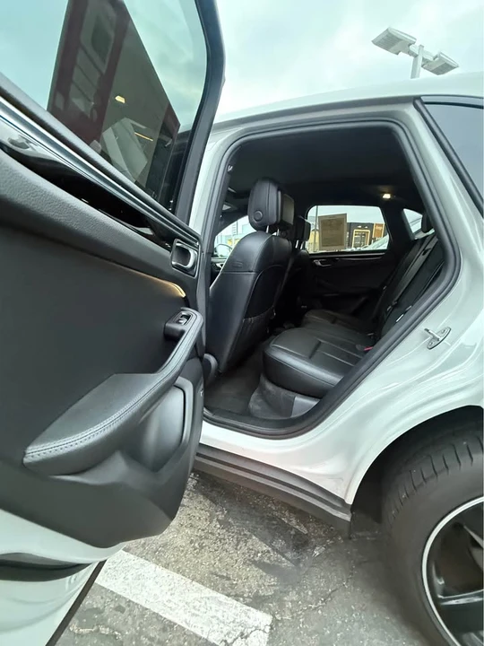 2021 Porsche Macan S - Image 8 of 14