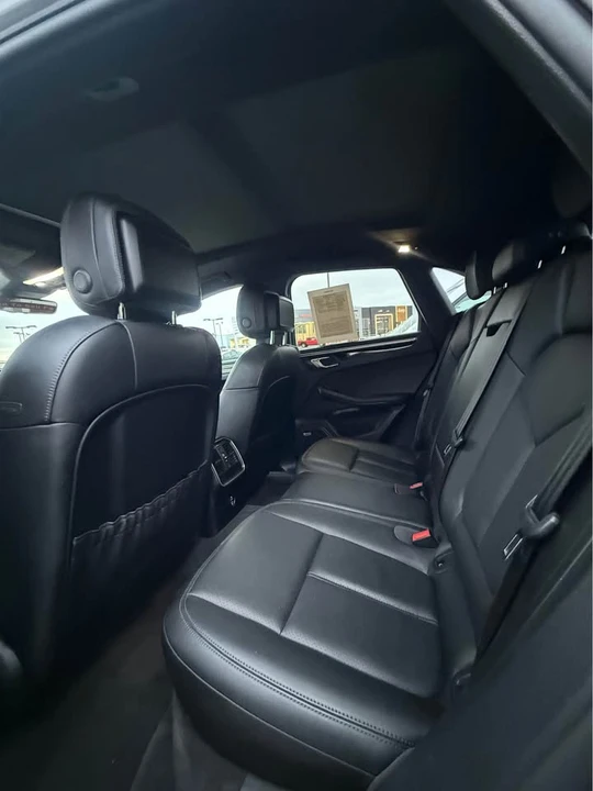 2021 Porsche Macan S - Image 9 of 14