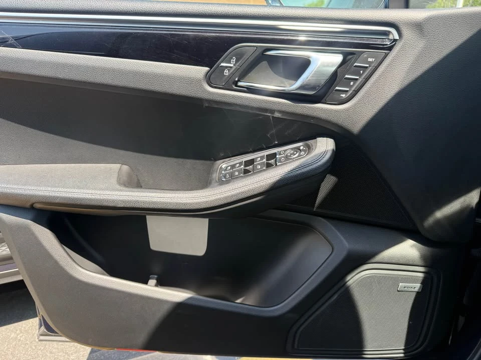 2021 Porsche Macan S - Image 11 of 12