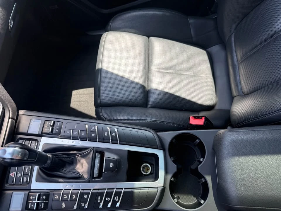 2021 Porsche Macan S - Image 8 of 12