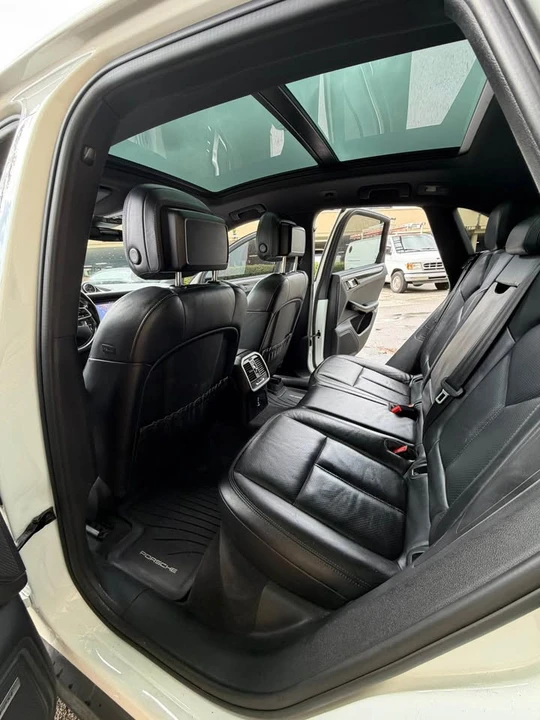 2021 Porsche Macan S - Image 6 of 11