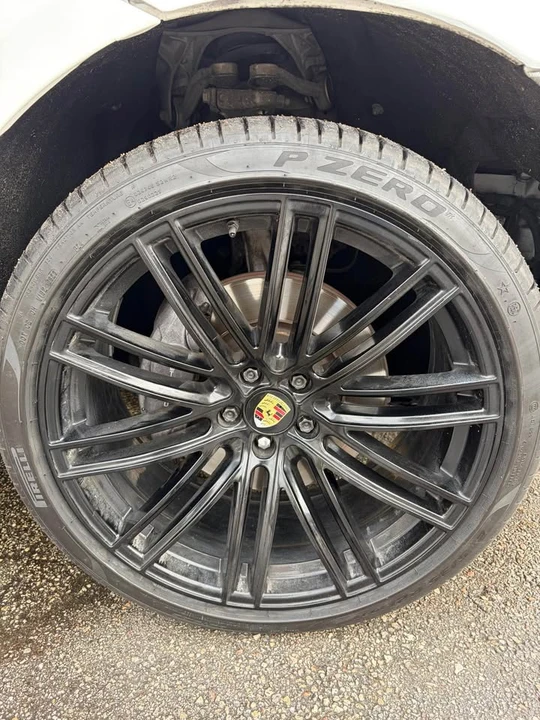 2021 Porsche Macan S - Image 9 of 11