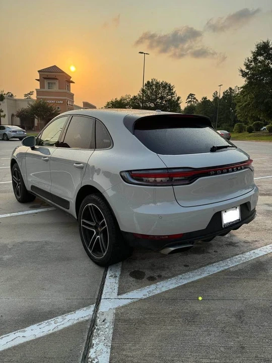 2021 Porsche Macan - Image 7 of 14