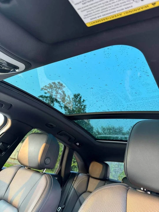 2021 Porsche Macan - Image 13 of 14