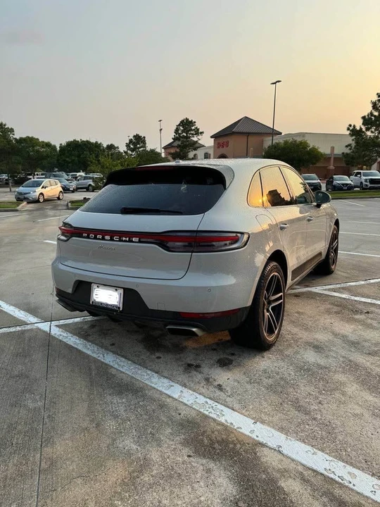 2021 Porsche Macan - Image 5 of 14