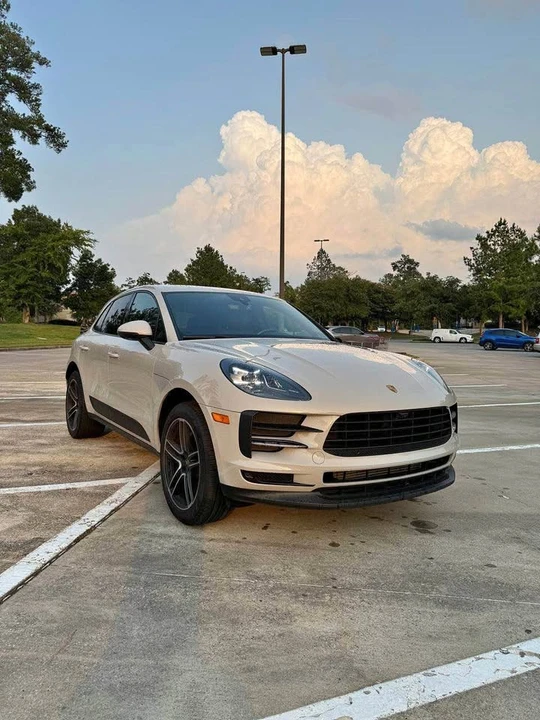 2021 Porsche Macan - Image 1 of 14