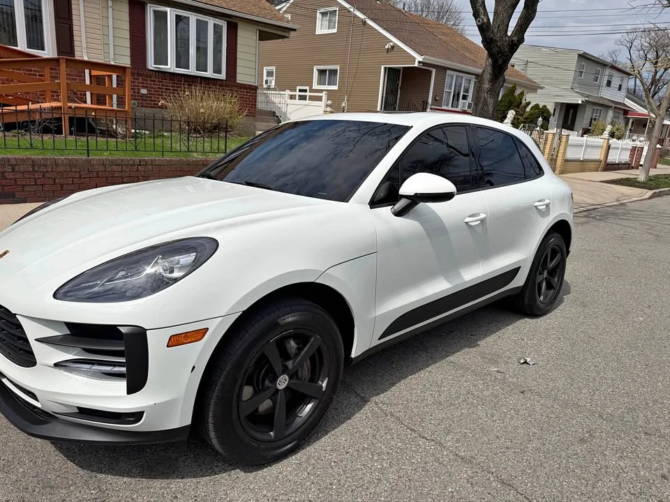 2021 Porsche Macan - Image 1 of 13