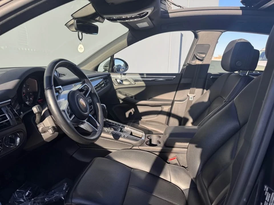 2021 Porsche Macan - Image 4 of 6