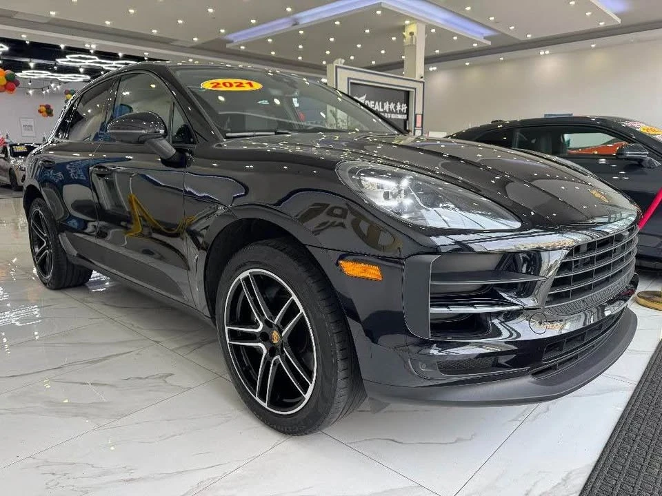 2021 Porsche Macan - Image 2 of 18