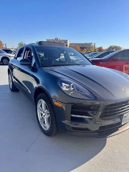 2021 Porsche Macan - Image 2 of 6