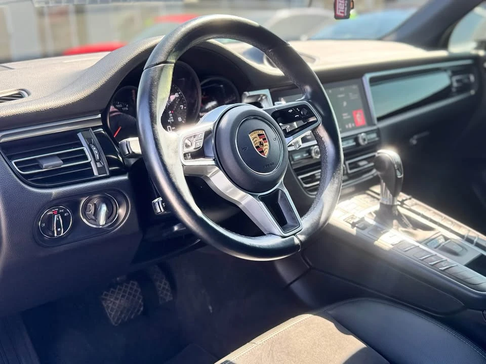 2021 Porsche Macan - Image 7 of 18